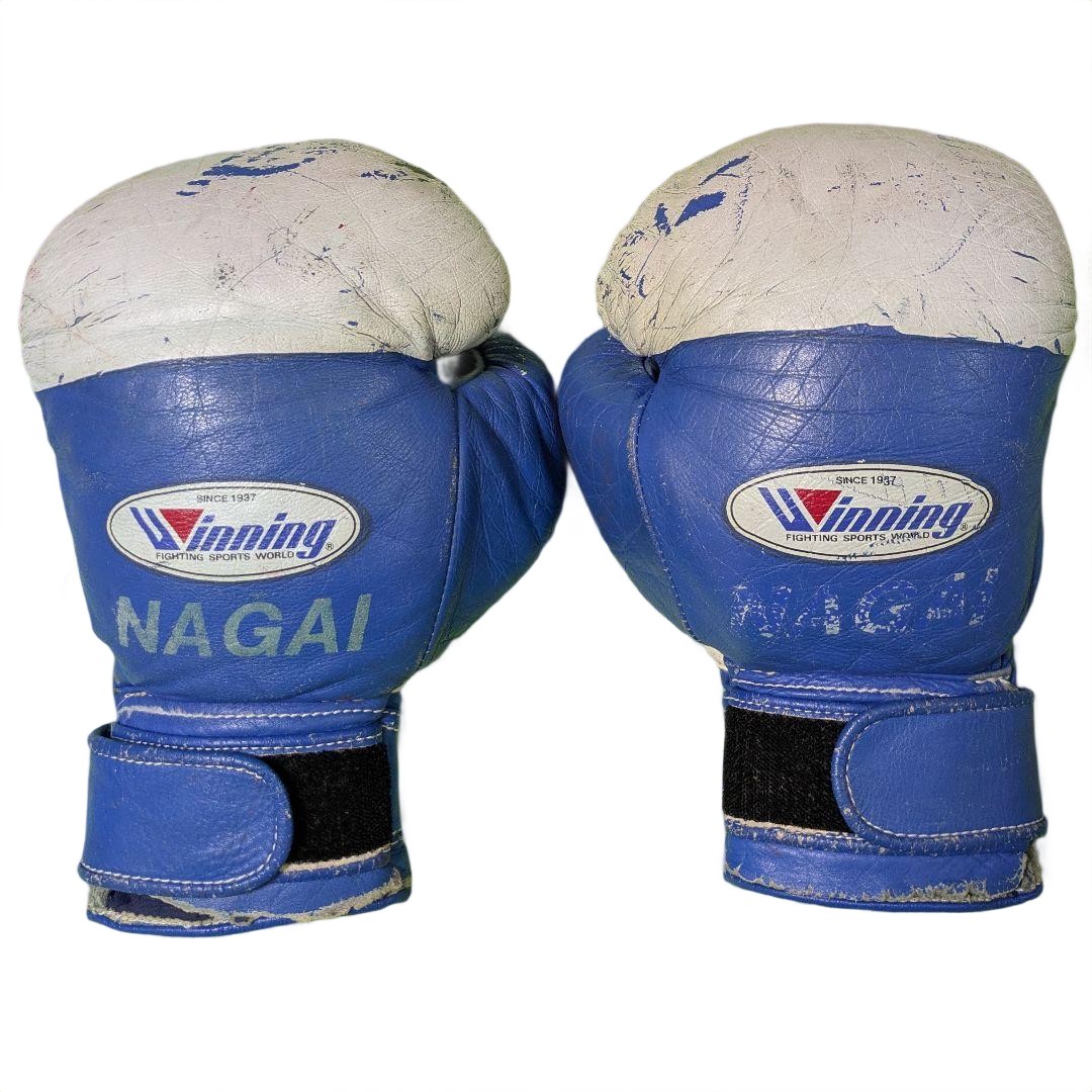 Winning Boxing Gloves 10oz Amateur Blue , No Odor, Worn in